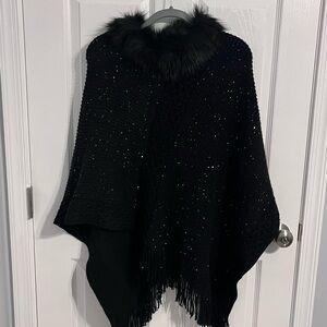 Elegant Black Poncho with Faux Fur Collar